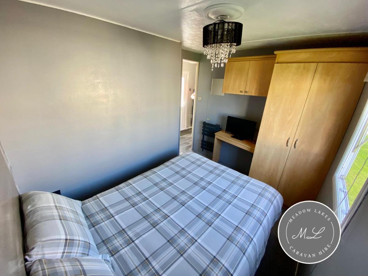 Promenade 566, Direct Beach Access, Close To Fantasy Island, Wifi, Pet Friendly - Meadow Lakes Caravan & Lodge Hire สเกคเนส ภายนอก รูปภาพ